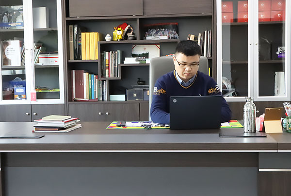 元景工藝品辦公室展示?