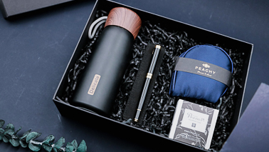 拜訪客戶時(shí)個(gè)性禮品定制有什么作用？