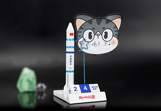 航天航空樹(shù)脂手機(jī)支架擺件定制